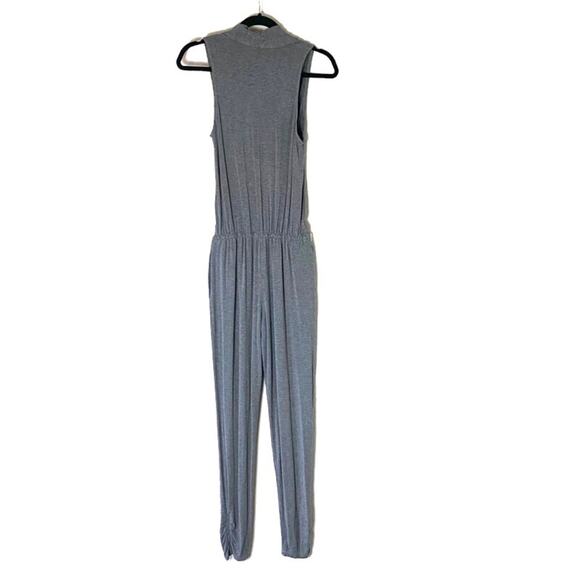 Max Studio Gray Surplice Neck Sleeveless Jogger Jumpsuit Size XS - Picture 3 of 9